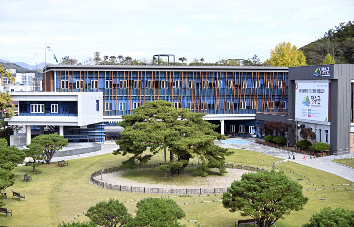 장수군청 전경1