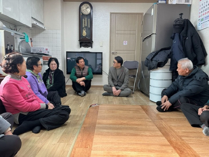 성정1동(박성필 신임동장 경로당 방문) (1)