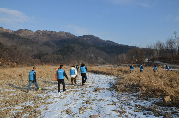 사진.2025.01.11 대전청년회 철새 먹이 주기 (1) (1)