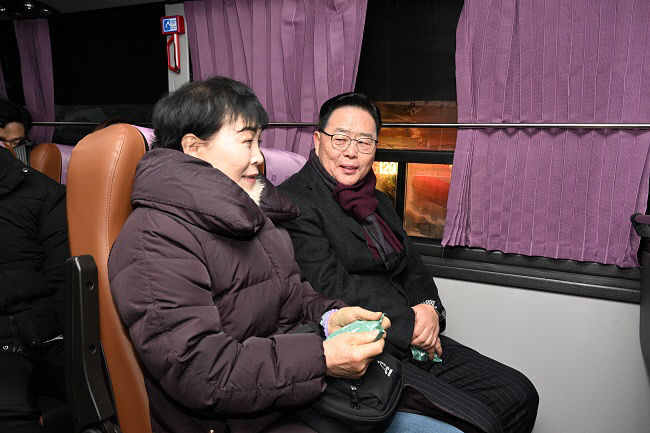 [포토]강수현 양주시장, '8300번 광역버스' 개통식 참석 노선
