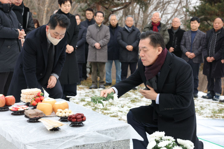 이재준 수원시장, 미스터 토일렛 ‘심재덕 전 수원시장’ 추모