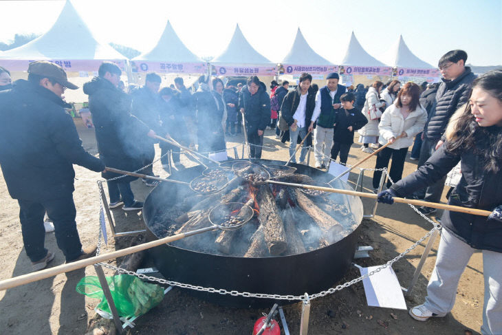 지난해 군밤축제 및 밤산업 박람회 사진