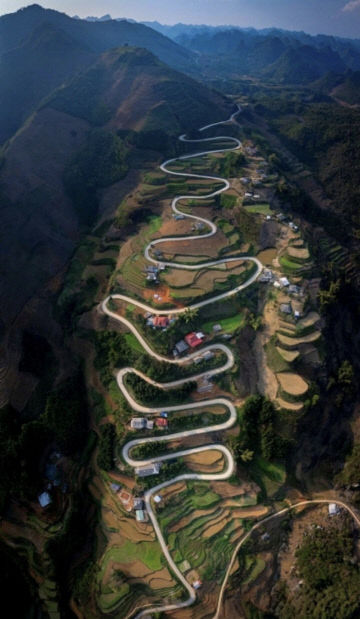 까오방의 장엄한 고갯길'(출처_베트남관광청)