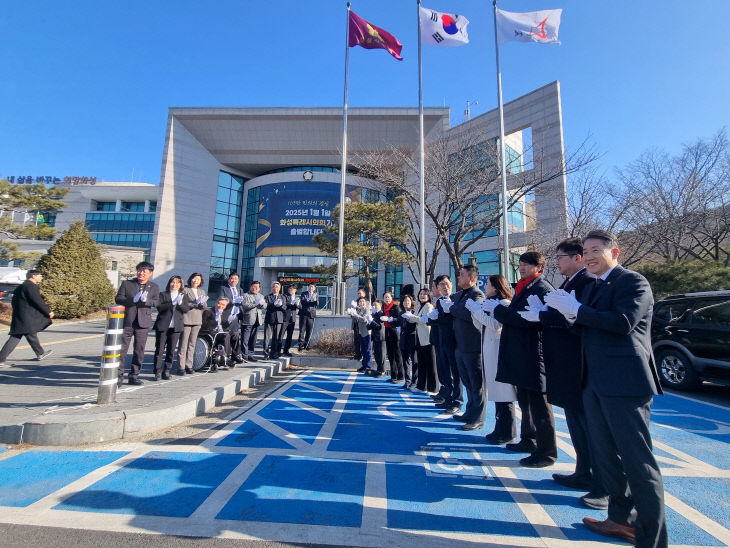 화성특례시의회, ‘출범식·제239회 임시회’ 개회