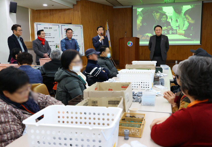 250224 충주시, 장애인을 위한 '일하는 밥퍼' 작업장 개소 (3)