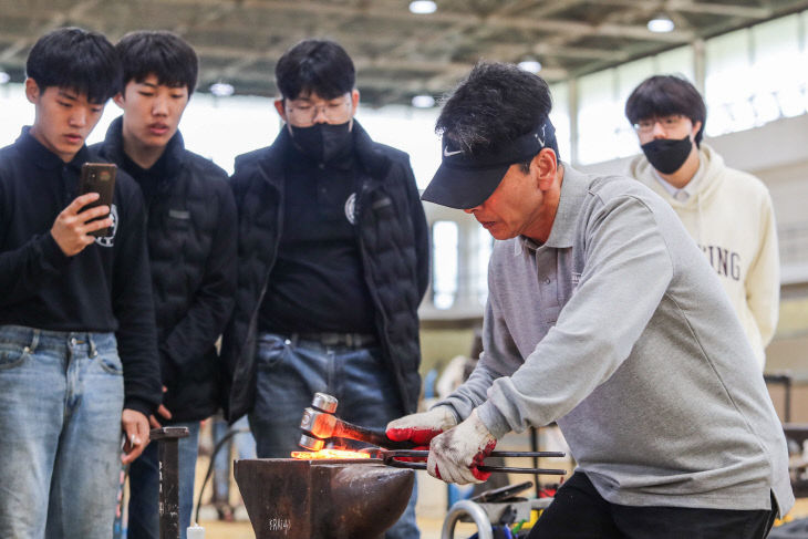 한국마사회 장제 교육 현장