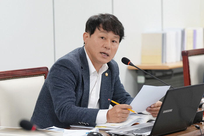 정병용 부의장