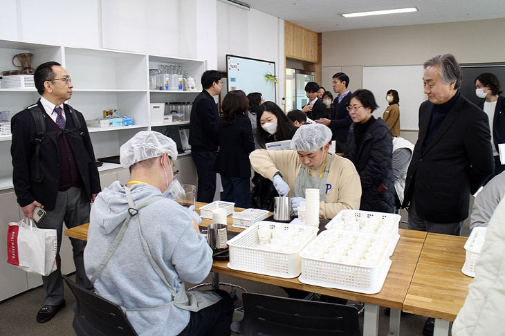 정명학교_일본 효고대학 관계자 학교 방문 사진