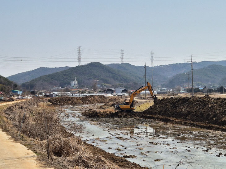 사본 -(사진2)퇴적토 준설작업1