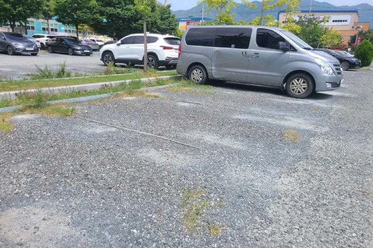 시민생활체육관 뒤 공영주차장