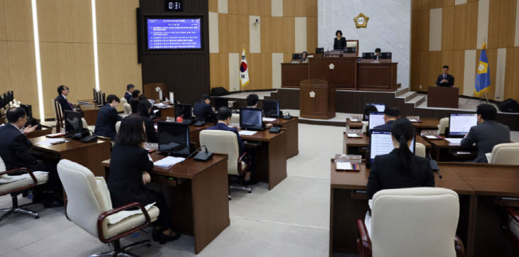 (사진자료6)연수구의회, 제272회 임시회 폐회