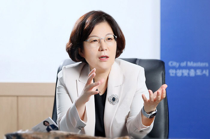 1. 김보라 안성시장 (1)