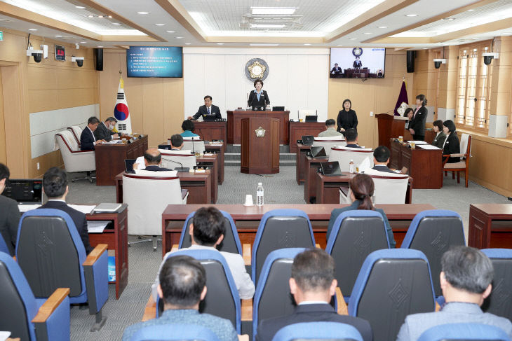 제311회 군의회 임시회 개회(본회의장 사진)