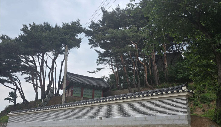 사본 -(사진3)안섬당집 담장 설치1