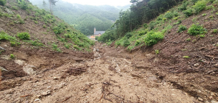 진천군 과거 산사태 산사태 사진(백곡면 양백리)