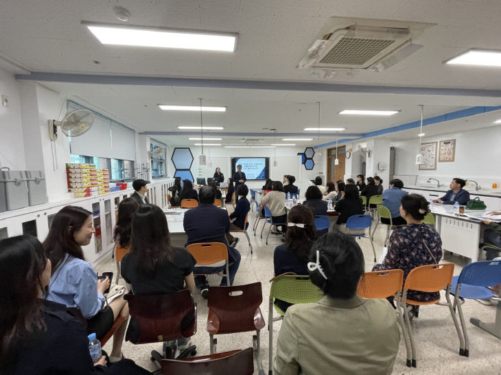 지능형 과학실 모델학교 공개