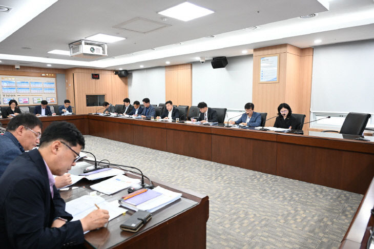 2.청렴도 향상 대책회의 진행 모습 (1)