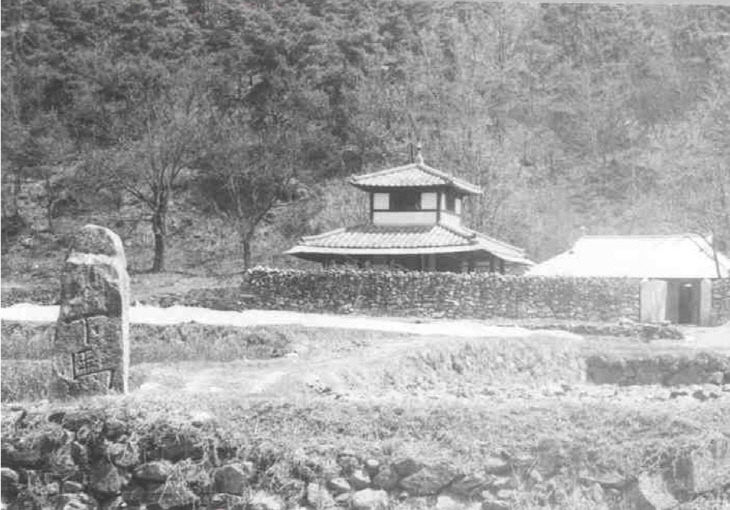 1. 계룡하늘소리길 작산단군전(1913년)