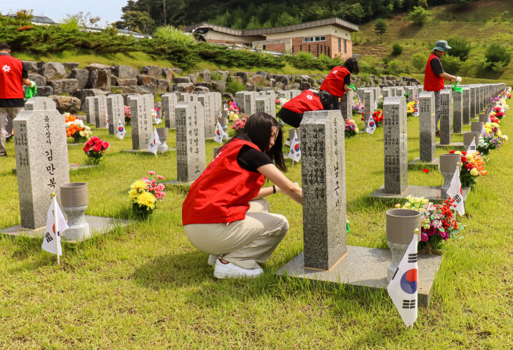대전신세계_현충원 봉사활동(6월19일) (1)