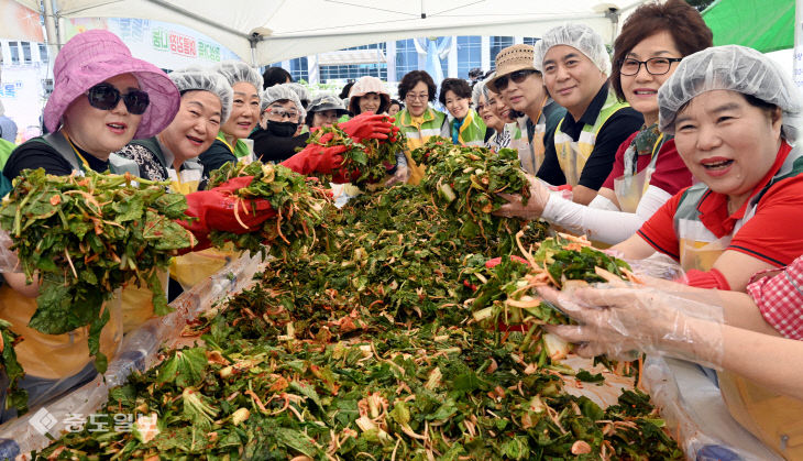 대전 첫 여름김장 봉사 ‘온정 듬뿍’