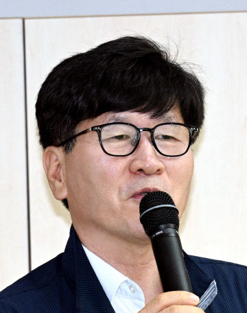 금홍섭