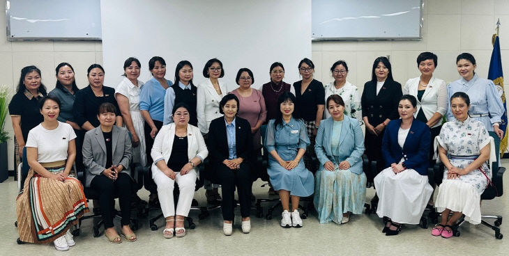 경기도의회 정윤경 부의장, ‘몽골 여성의원단’ 교류.
