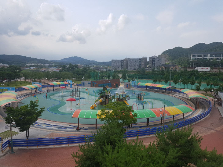 금왕물놀이장.