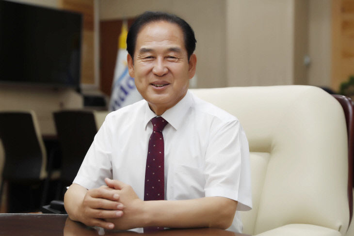 (2) 진도군수