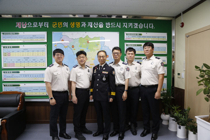 2025년 모범공무원으로 선정된 서천소방서 김성래 소방경