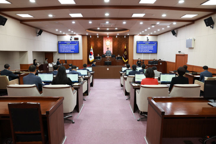 2. 제348회 임시회 전경