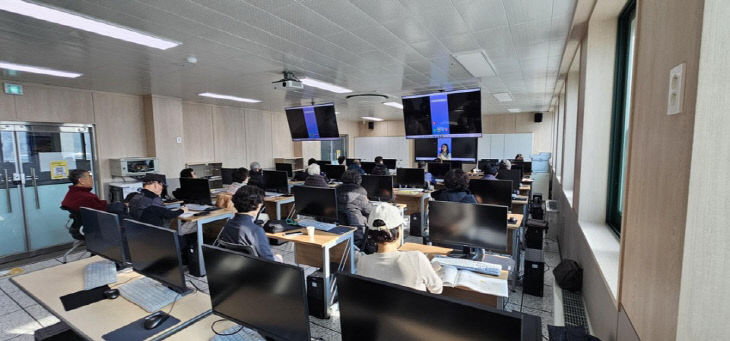 충북도, ‘2025년도 디지털배움터 기초 디지털 역량교육’ 운영