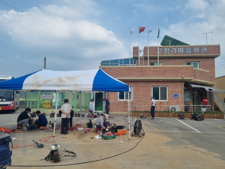 사본 -(사진5)침수 농기계 수리 현장2
