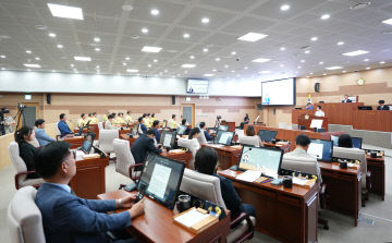 사진_제260회 아산시의회 임시회 제2차 본회의 (1)