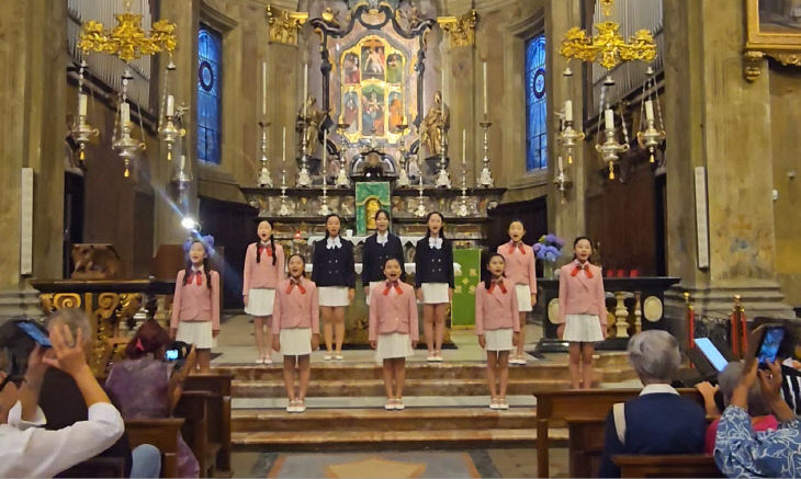 루체레중창단이 이탈리아 바랄로시 ‘콜레자타 디 산 가우덴치