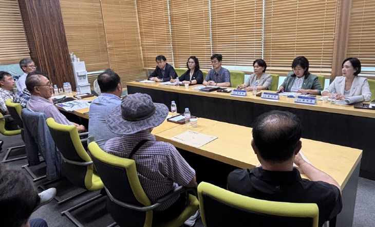 간담회 사진