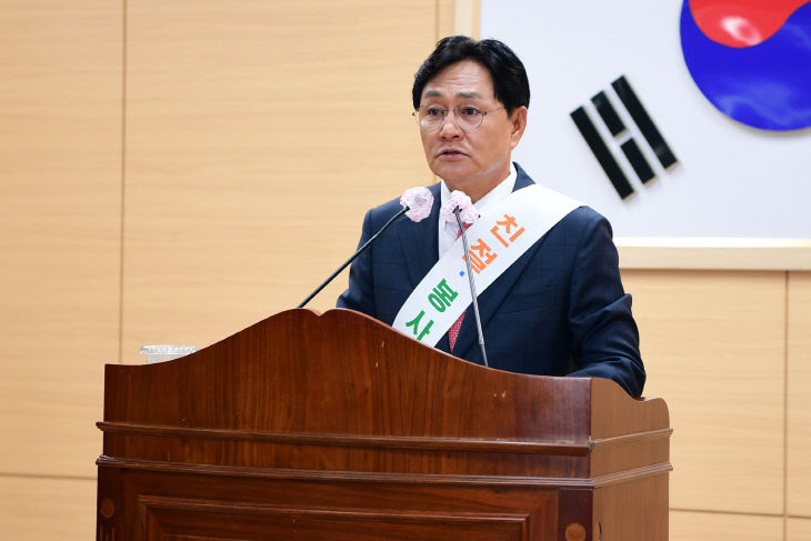 박용철 강화군수, 직원조회서 “군민과의 동행”강조(1)