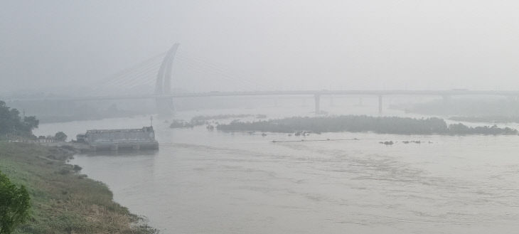 세종보 전경