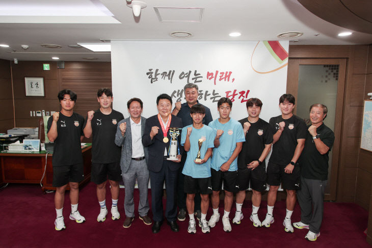 사본 -(사진2)신평고 축구부 격려1