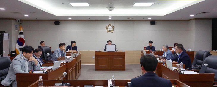 2025.08.08. 보도자료(옹진군의회, 제250회 임시회 마무리)