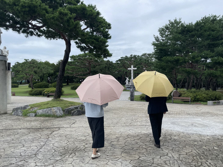 사본 -(사진1)양우산 대여 서비스(솔뫼성지)