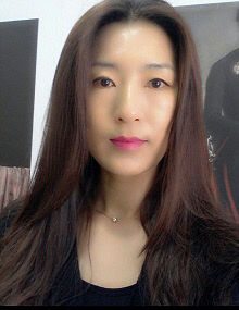 윤정아 시인