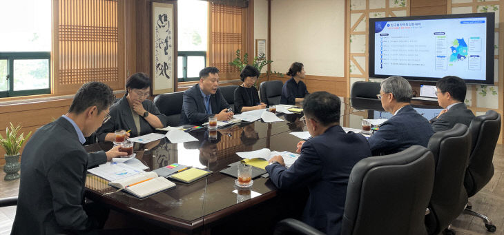 [사진] 학장실 회의 (1)