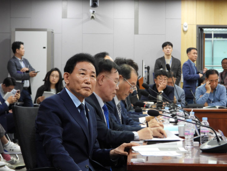 토론회