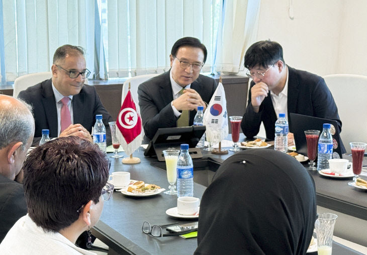 임태희 경기도교육감, 미래교육 협력 ‘튀니지’와 맞손