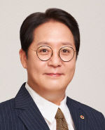 8. 명장 18호 김재훈