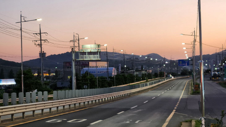 4. 지난 10일부터 점등된 예천사거리~역말교차로 가로등