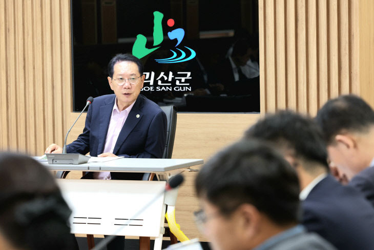 신규 시책 발굴보고회를 하고 있다 (3)