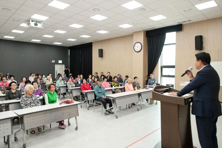 사본 -(사진5)동부노인대학 특강