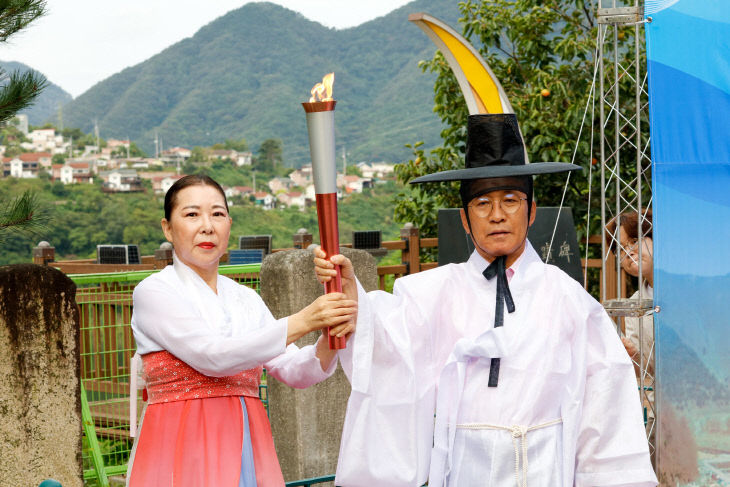 보도 1) 40주년 기념행사 성화채화식(1)