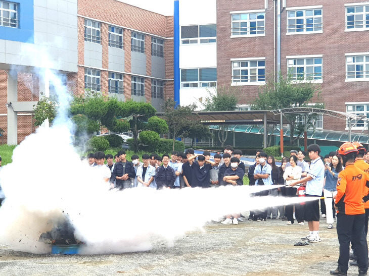 충남반도체마이스터고등학교, 합동소방훈련 실시(1)